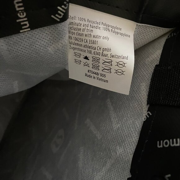 Lululemon Small Size Black and Red Multiprint Recycled Bags Multipurpose Fall - Picture 7 of 12